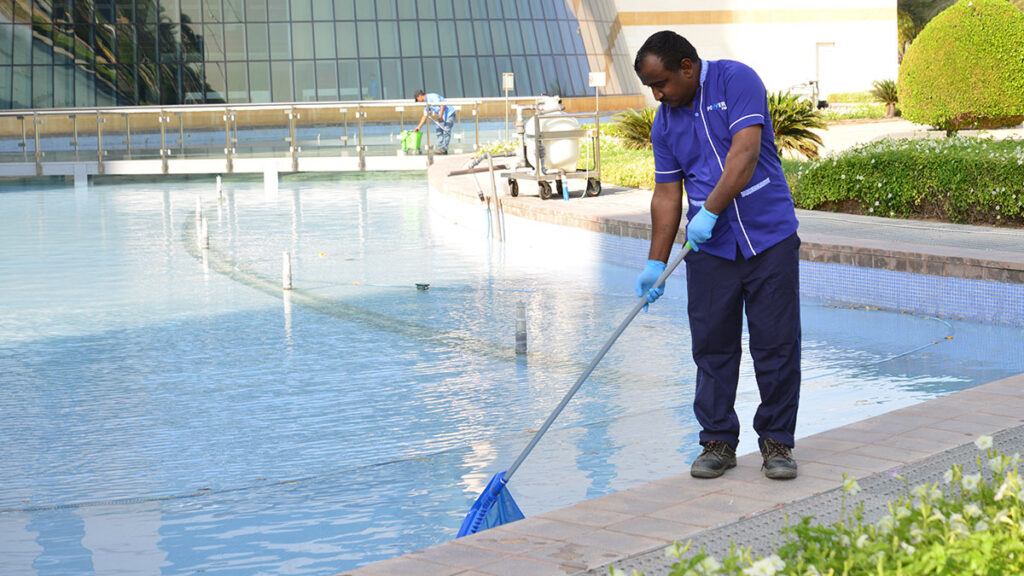 Pool cleaning service